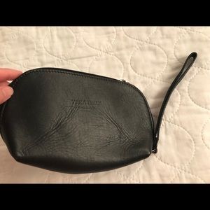 Vera Pelle black leather wristlet